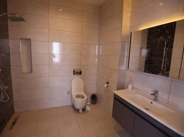 Luxury Villa In Doesemealti 安塔利亚