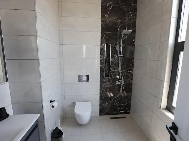 Luxury Villa In Doesemealti 安塔利亚