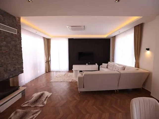 Luxury Villa In Doesemealti 安塔利亚