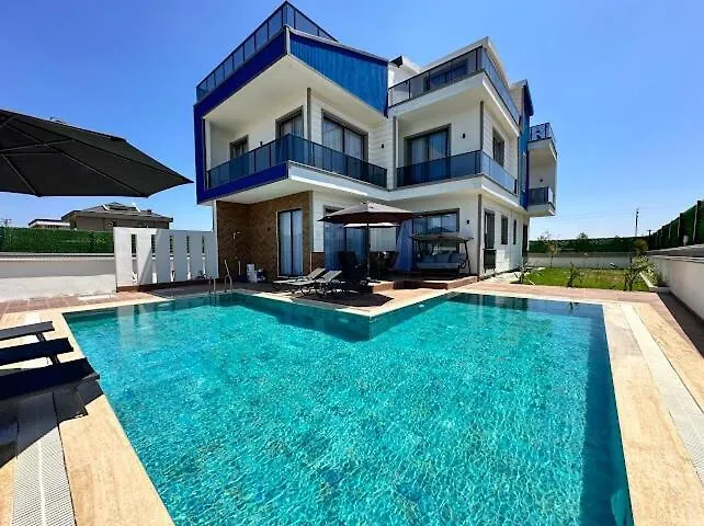 Luxury Villa In Doesemealti 安塔利亚 土耳其
